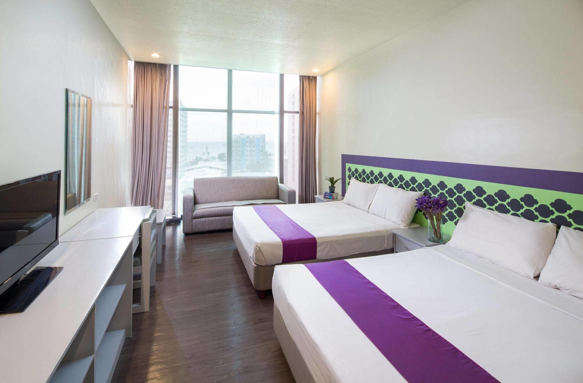 V Hotel Manila Kültér fotó