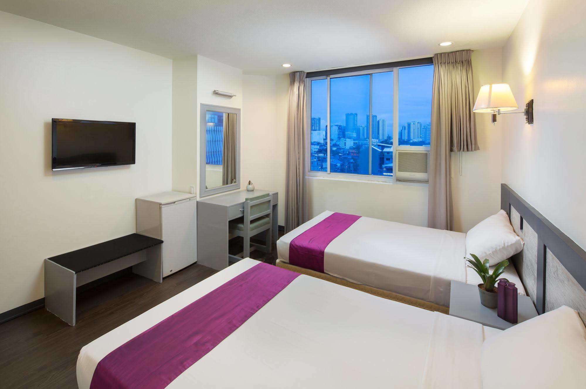 V Hotel Manila Kültér fotó